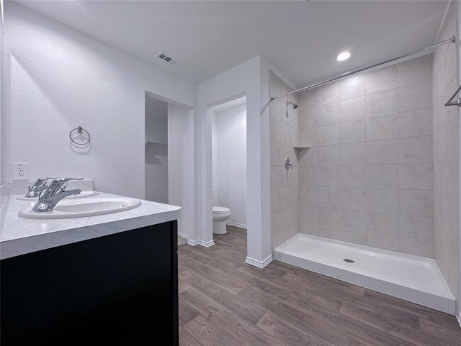 Building Photo - 21395 Owl Rd