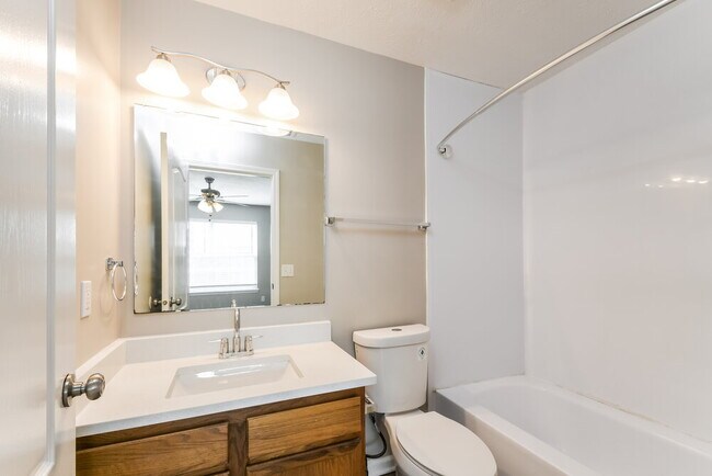 Building Photo - 17124 Rushmore Dr