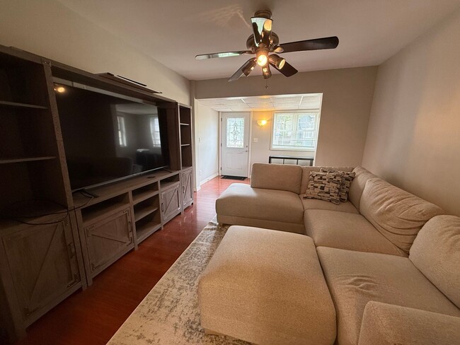 Building Photo - Spacious 4 Bedroom, 2 Bath Home — Walk to ...