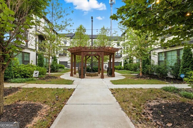 Building Photo - 2030 Main St NW