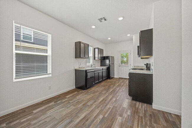 Building Photo - 960 Bunton Reserve Blvd