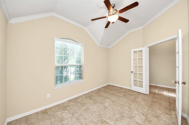 Building Photo - 2439 Dark Elm Dr
