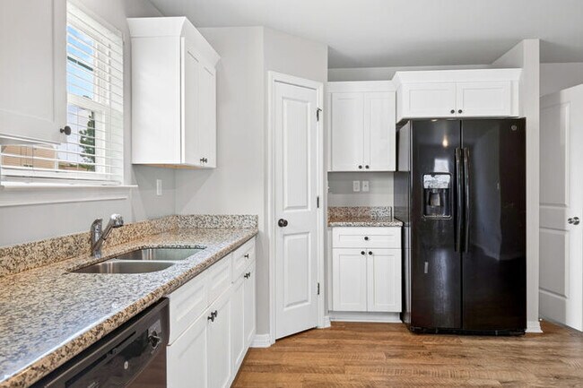 Building Photo - 13260 Willow Oak Cir