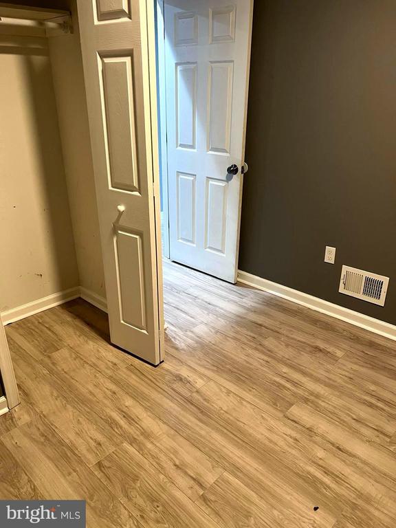 Building Photo - 2713 E Monument St