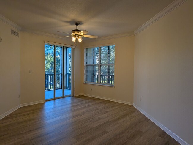 Building Photo - Second Floor Condo at Lakeside at Lakes of Windermere