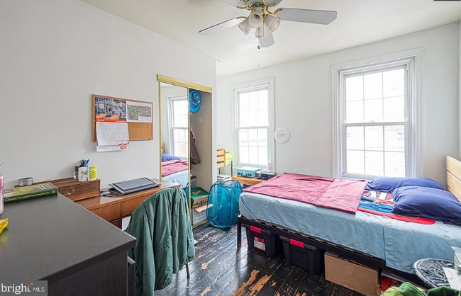 Building Photo - Spacious 4BR Home Steps from Frankford Ave | Private Patio + Tons of Natural Light