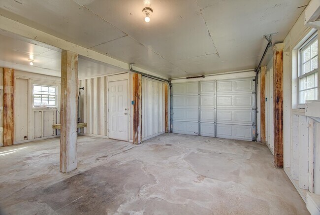 Building Photo - 1306 Choctaw