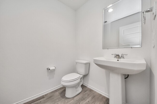 Building Photo - 2227 Laurel Bloom Ln