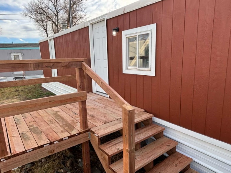 Primary Photo - 5820 N Montana Ave