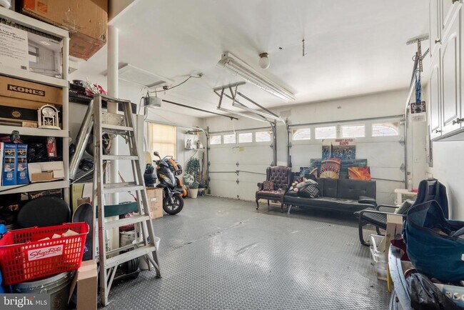 Building Photo - 5 Greenleigh Cir