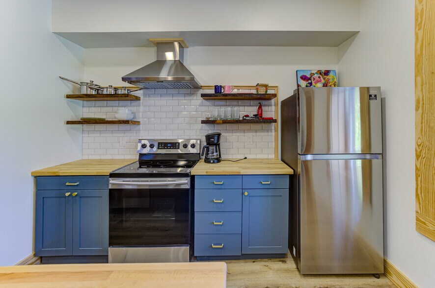 Kitchen - 1220 Adams St