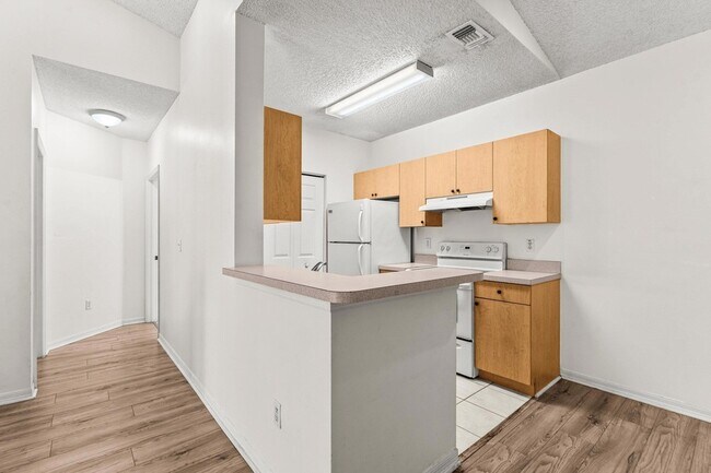 Building Photo - 10336 Fox Trail Rd S