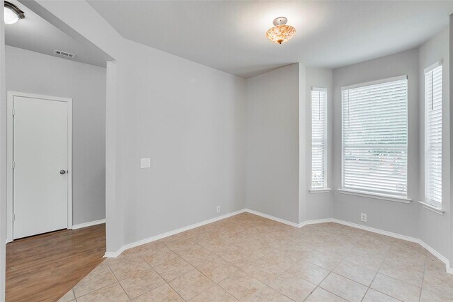 Building Photo - TOWNHOME IN KELLER ISD!