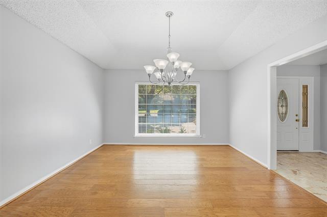 Building Photo - 6117 Lantana Ln