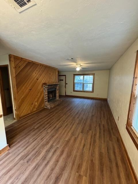 Building Photo - 2304 Claremont Ln