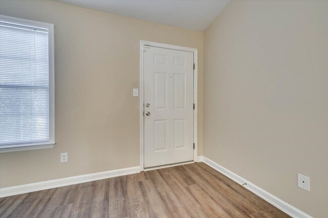 Building Photo - 1622 Emma St