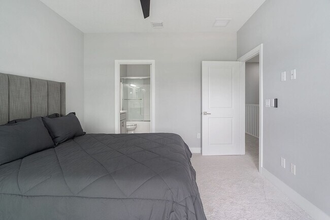 Building Photo - Frederick Isles Townhomes - Delray Beach