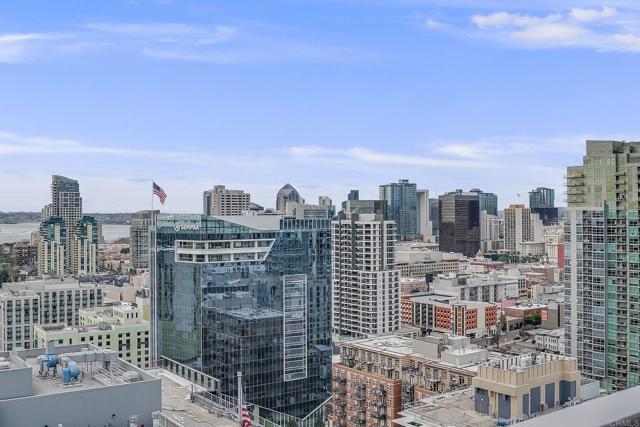 Building Photo - 321 Tenth Ave