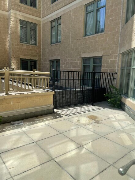 Building Photo - 1150 K St NW