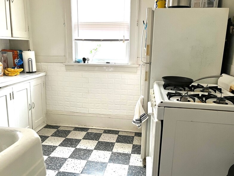 Linwood Apartments 1017 Linwood Ave Saint Paul MN 55105 Apartment