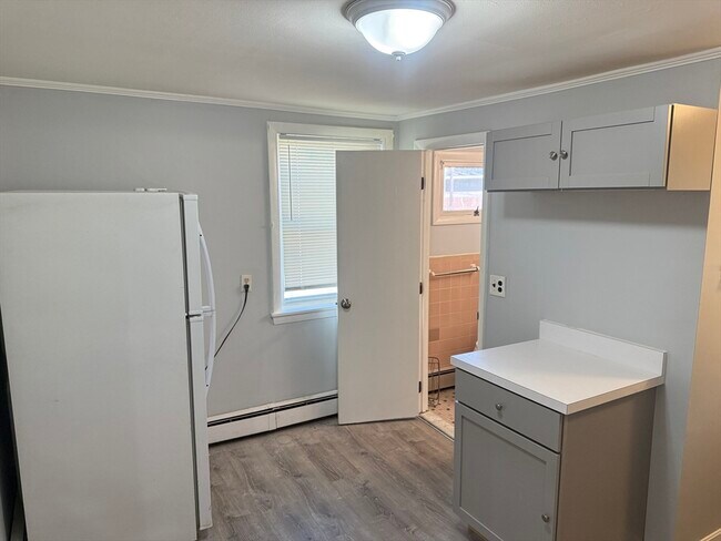 Building Photo - 324 Granite St