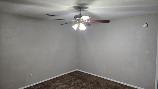 Building Photo - 3118 Brookdale Dr