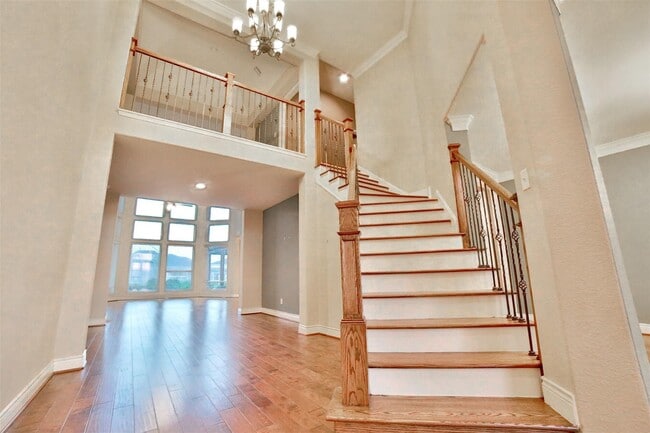 Building Photo - 2403 Haven Hill Dr