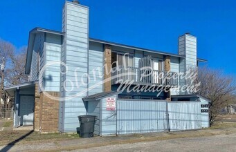 Building Photo - AVAILABLE NOW!