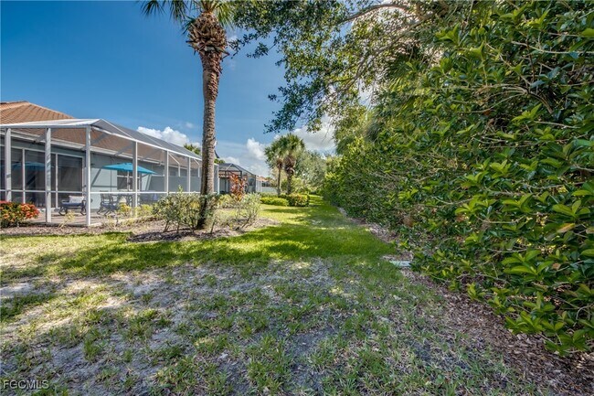 Building Photo - 10519 Diamante Way