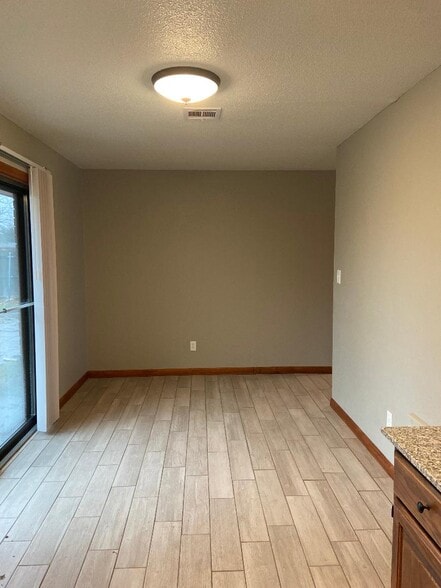 Building Photo - 1506 Canterbury St