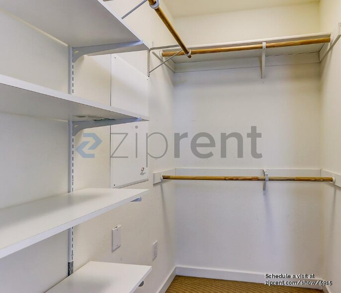 Building Photo - 403 Liquid Sugar Dr