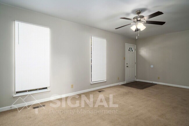 Building Photo - 93 Moonglow Dr