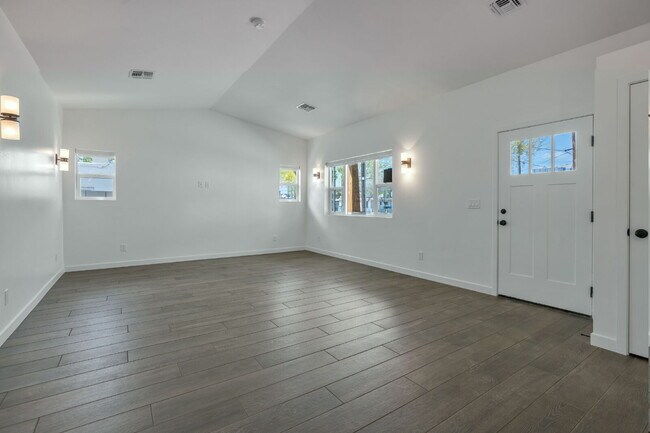 Building Photo - Brand new home in Garfield Historic District!