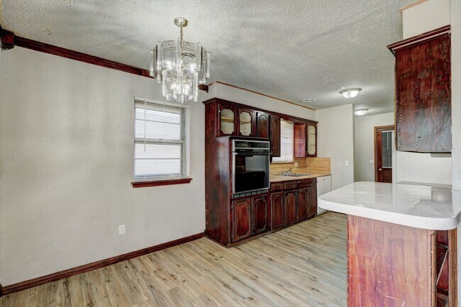 Building Photo - 28 Bainbridge Ave
