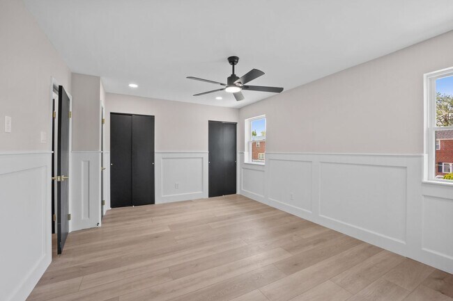 Building Photo - 857 Green Valley Dr