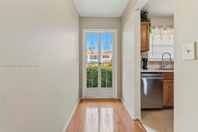 Building Photo - 2600 SE Ocean Blvd