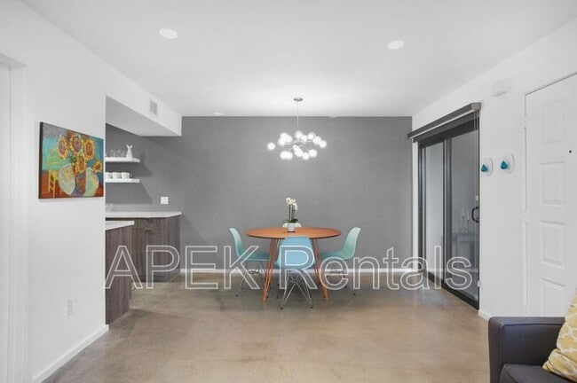 Building Photo - 353 N Hermosa Dr