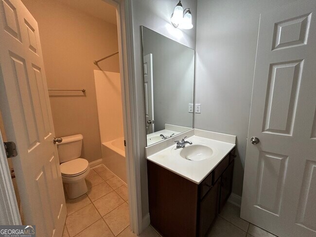 Building Photo - 765 Scenic Creek Dr SW