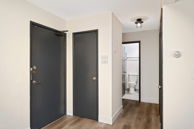 Building Photo - 2800 Colfax Ave S