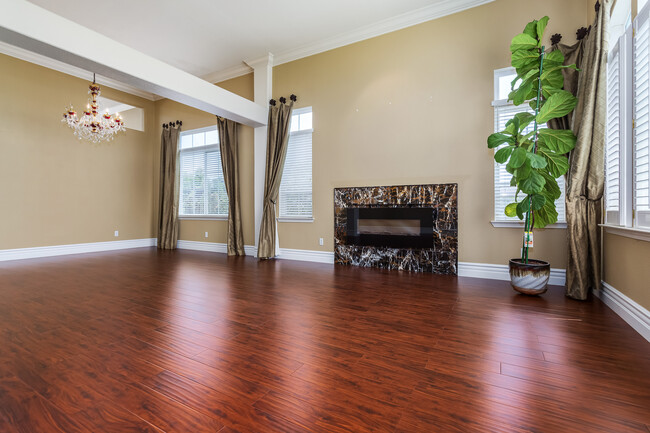 Building Photo - 5295 Crystyl Ranch Dr