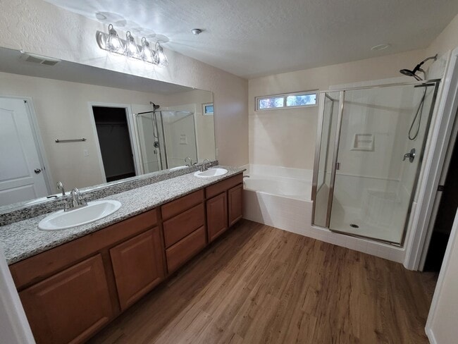 Building Photo - 6221 Joaquin Hills Ct