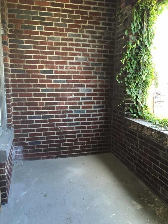 Building Photo - 40 Ashford St