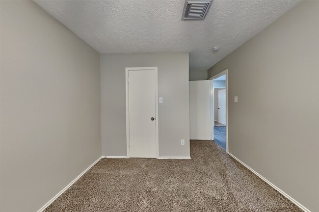 Building Photo - 19011 Keyturn Ln