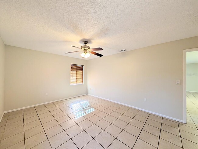 Building Photo - 1122 68th Ave Dr W