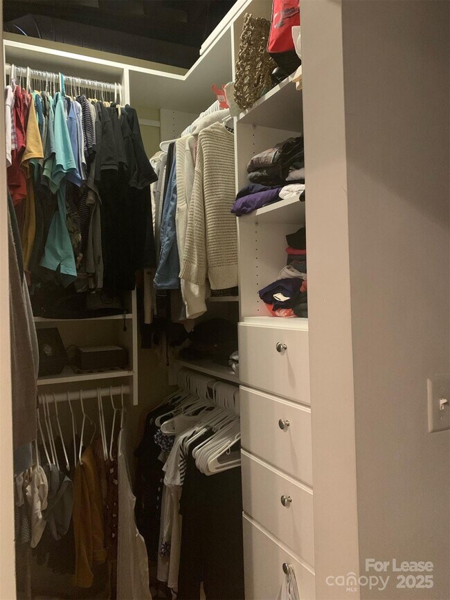 Building Photo - 3612 Artist's Way