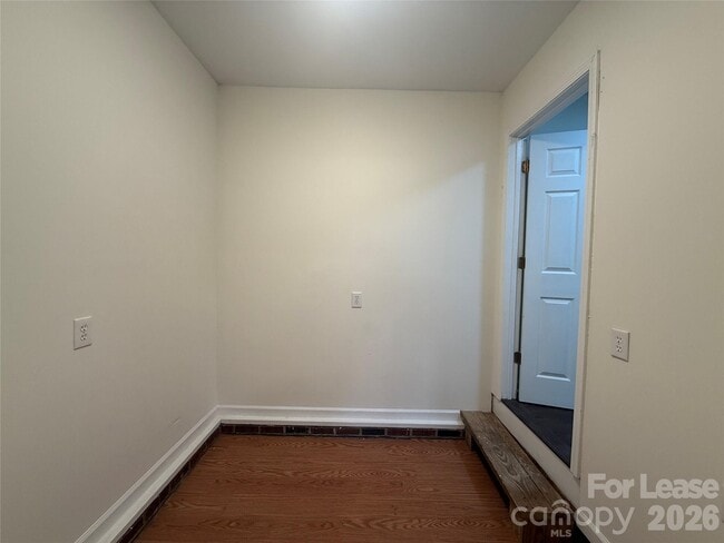 Building Photo - 103 Kam Dr