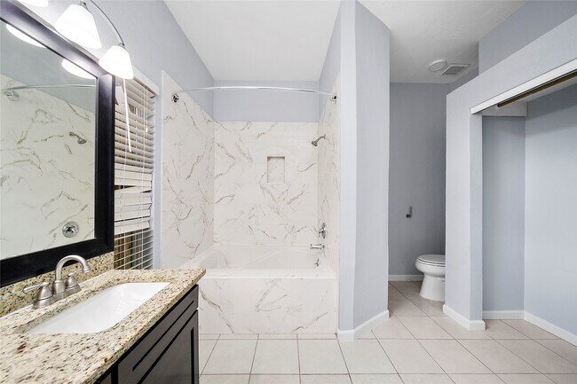 Building Photo - 21627 Park Brook Dr