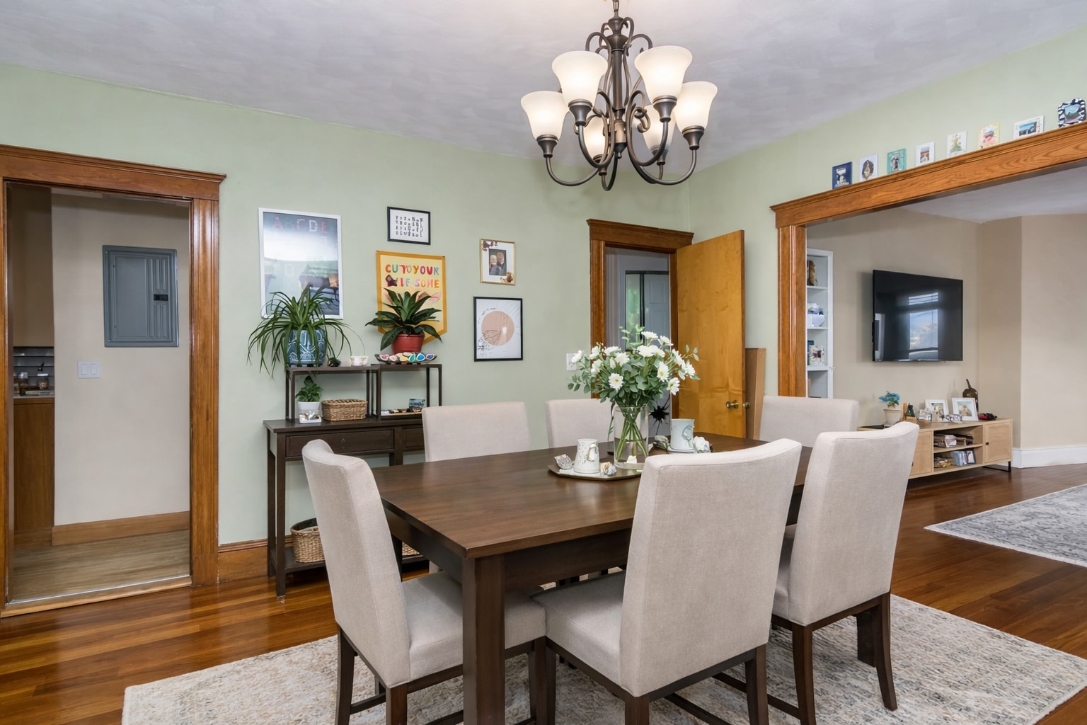 Building Photo - 22 Bigelow St