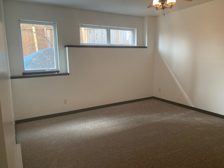unit 1 main bedroom - 14 W 5th St