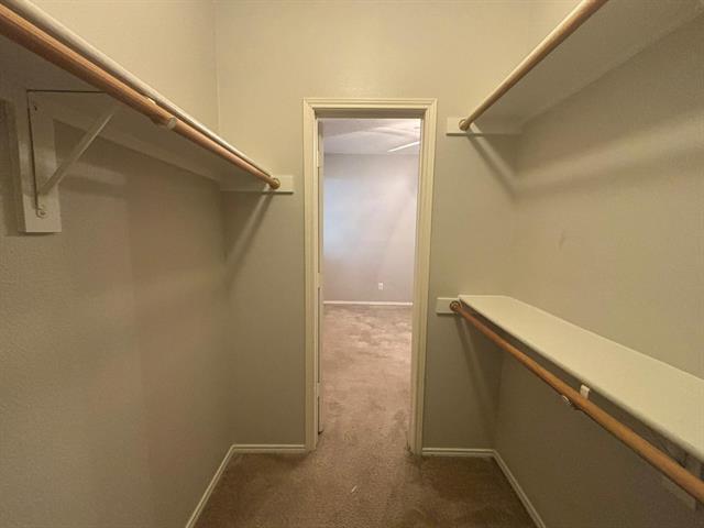 Building Photo - 2208 Wildwood Ln